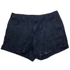 GAP “Hadley” Women’s size 6 Denim Shorts With Pockets Excellent Condition
